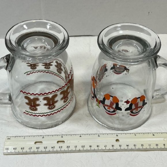 TWO Glass Mugs Gingerbread Men/Penguins Holiday Christmas Winter 15oz - Picture 6 of 10